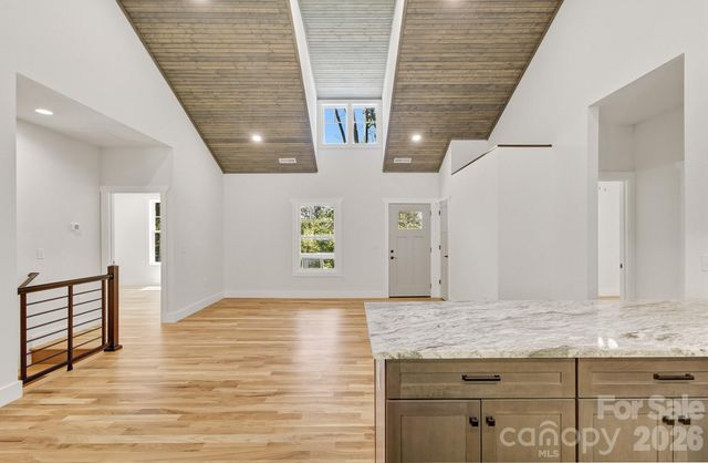 73 Rocking Porch Road, Asheville, NC 28805
