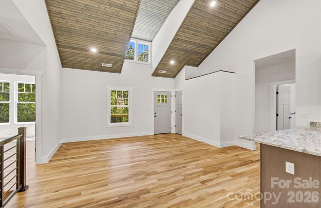 73 Rocking Porch Road, Asheville, NC 28805