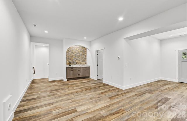 73 Rocking Porch Road, Asheville, NC 28805