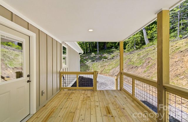 73 Rocking Porch Road, Asheville, NC 28805