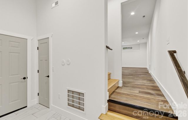 73 Rocking Porch Road, Asheville, NC 28805