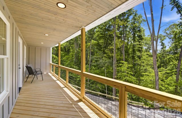 73 Rocking Porch Road, Asheville, NC 28805
