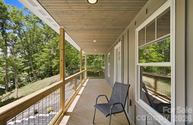 73 Rocking Porch Road, Asheville, NC 28805