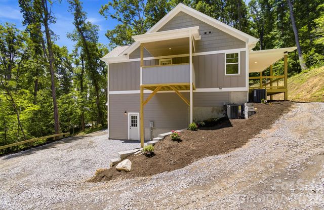73 Rocking Porch Road, Asheville, NC 28805