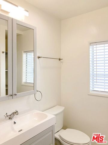 1249 23rd Street A, Santa Monica, CA 90404