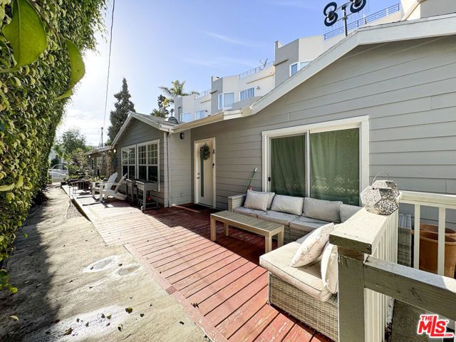 1249 23rd Street A, Santa Monica, CA 90404