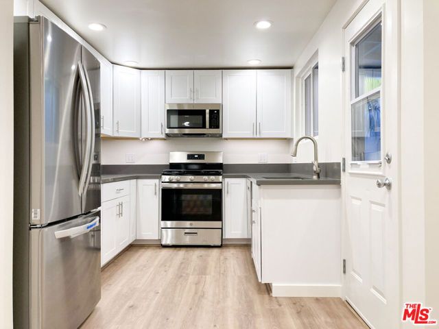 1249 23rd Street A, Santa Monica, CA 90404