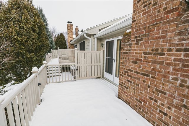 157 Wood Creek Drive, Pittsford, NY 14534