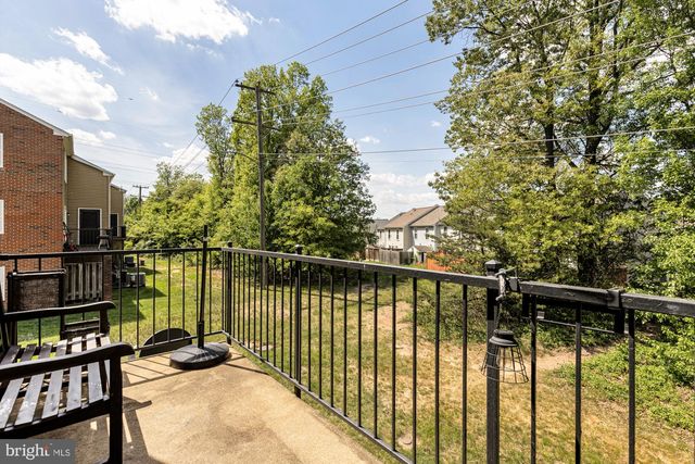 1024-B BRIXTON CT, Sterling, VA 20164