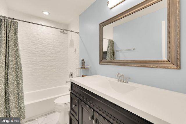 1024-B BRIXTON CT, Sterling, VA 20164