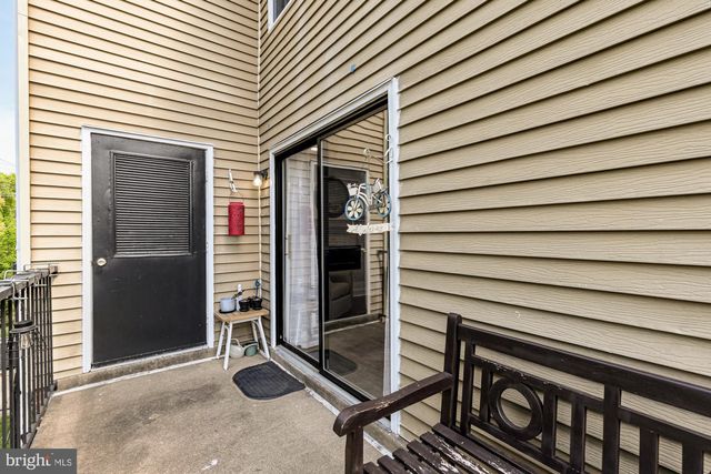 1024-B BRIXTON CT, Sterling, VA 20164
