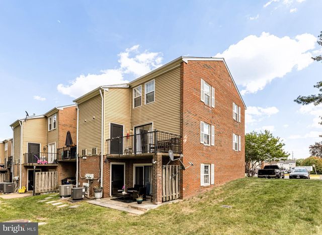 1024-B BRIXTON CT, Sterling, VA 20164