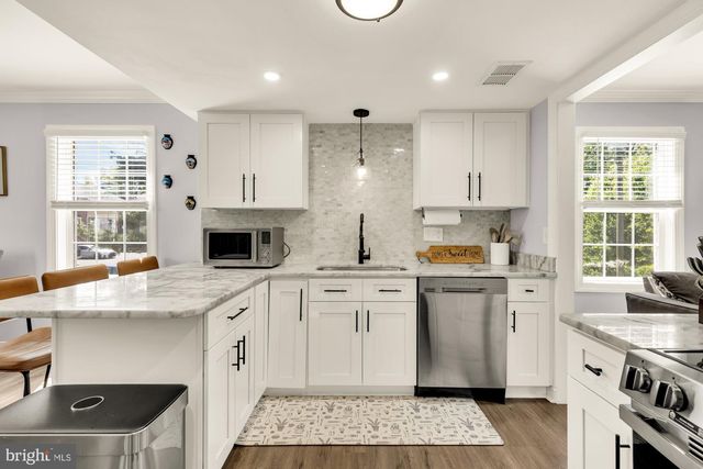 1024-B BRIXTON CT, Sterling, VA 20164