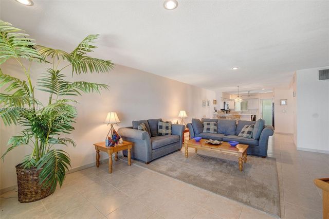 2001 S Surf Rd 6A, Hollywood, FL 33019