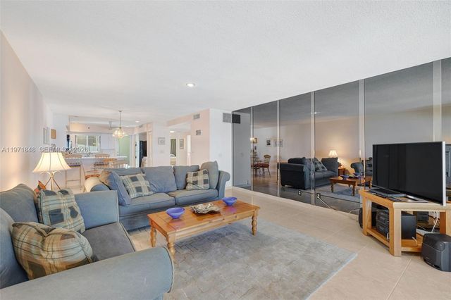 2001 S Surf Rd 6A, Hollywood, FL 33019