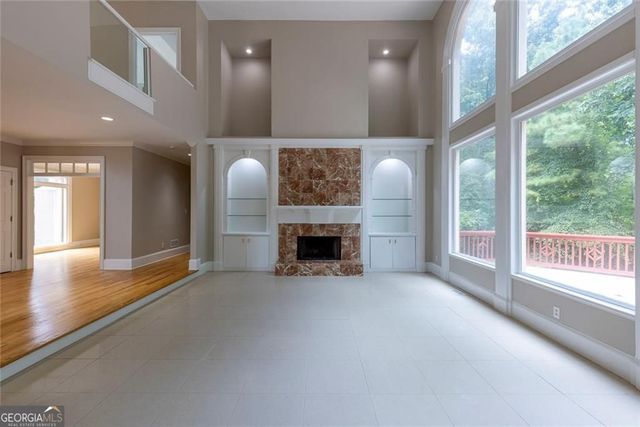 8445 Sentinae Chase Drive, Roswell, GA 30076