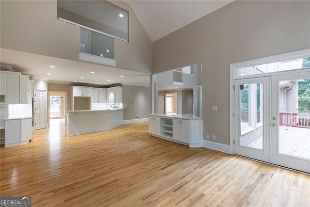 8445 Sentinae Chase Drive, Roswell, GA 30076