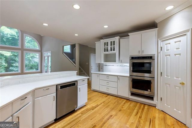 8445 Sentinae Chase Drive, Roswell, GA 30076