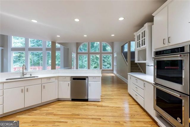 8445 Sentinae Chase Drive, Roswell, GA 30076