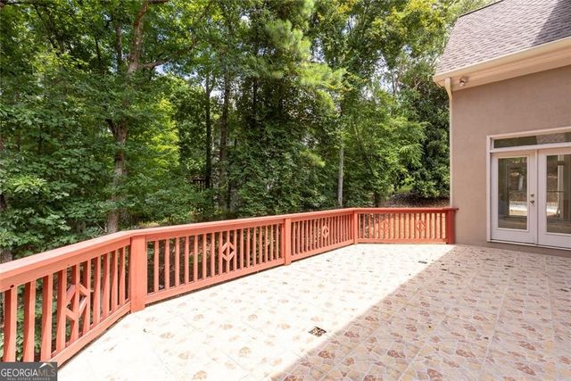 8445 Sentinae Chase Drive, Roswell, GA 30076