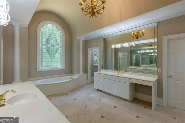 8445 Sentinae Chase Drive, Roswell, GA 30076
