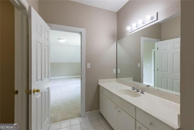 8445 Sentinae Chase Drive, Roswell, GA 30076