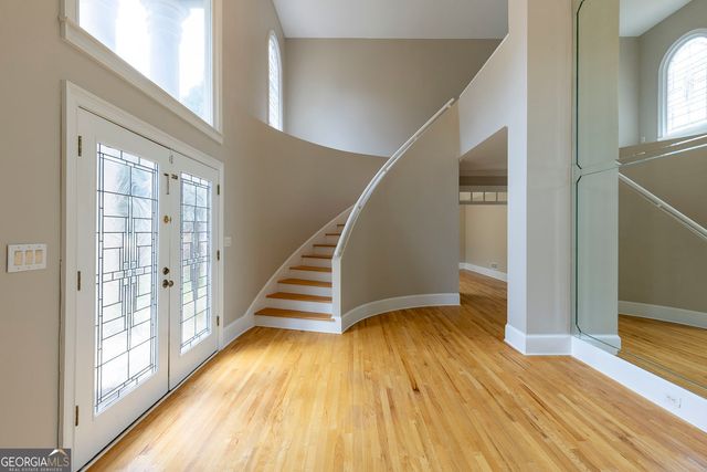 8445 Sentinae Chase Drive, Roswell, GA 30076