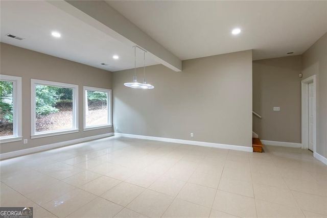 8445 Sentinae Chase Drive, Roswell, GA 30076