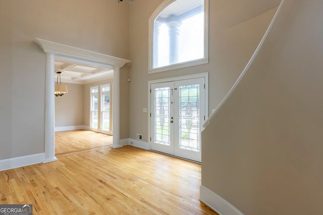 8445 Sentinae Chase Drive, Roswell, GA 30076