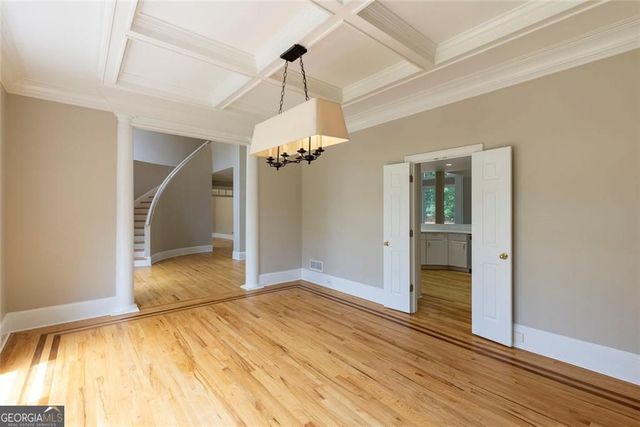 8445 Sentinae Chase Drive, Roswell, GA 30076