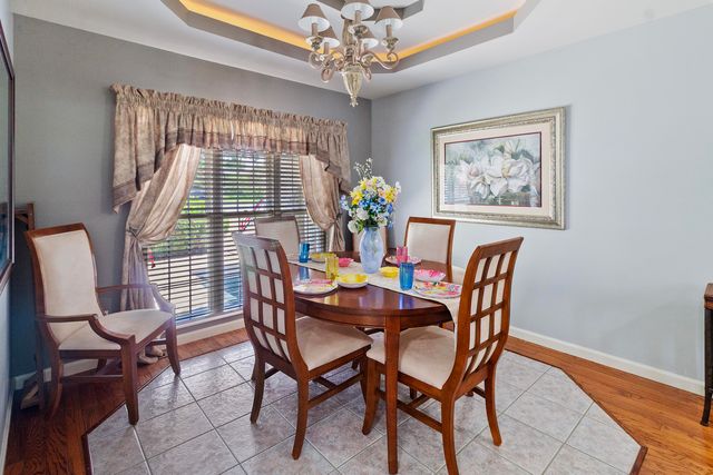 1739 Beachview Court, Crown Point, IN 46307