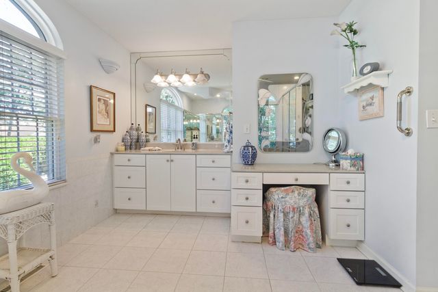 1739 Beachview Court, Crown Point, IN 46307