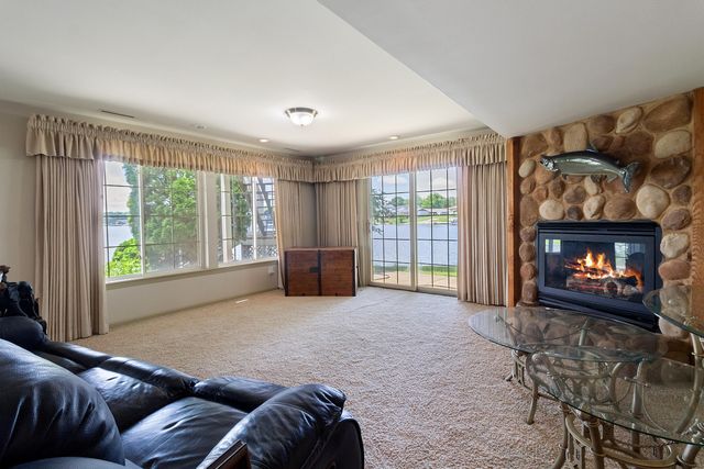 1739 Beachview Court, Crown Point, IN 46307