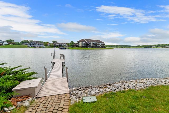 1739 Beachview Court, Crown Point, IN 46307