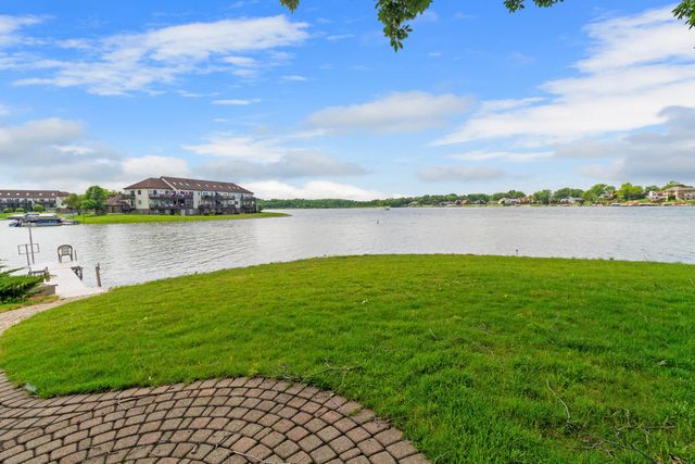 1739 Beachview Court, Crown Point, IN 46307