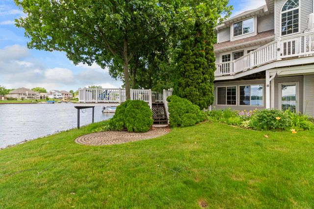 1739 Beachview Court, Crown Point, IN 46307