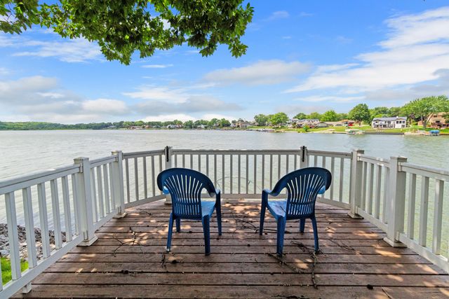 1739 Beachview Court, Crown Point, IN 46307