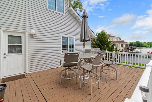 1739 Beachview Court, Crown Point, IN 46307