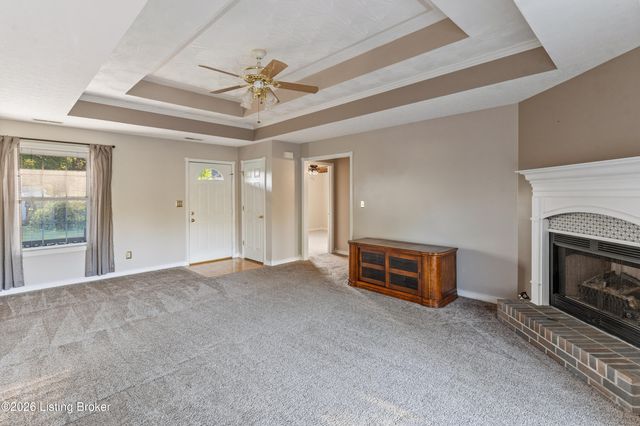 146 N Kristal Springs Dr, Shepherdsville, KY 40165