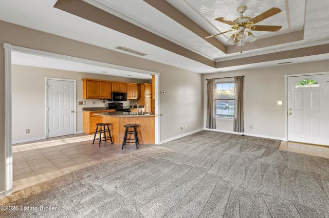 146 N Kristal Springs Dr, Shepherdsville, KY 40165