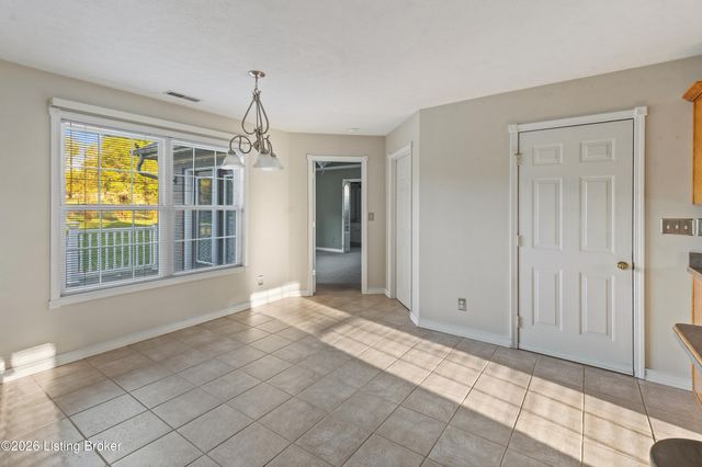 146 N Kristal Springs Dr, Shepherdsville, KY 40165