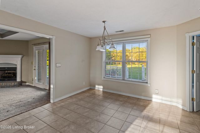 146 N Kristal Springs Dr, Shepherdsville, KY 40165