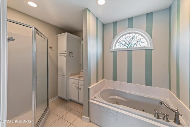 146 N Kristal Springs Dr, Shepherdsville, KY 40165