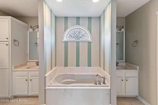 146 N Kristal Springs Dr, Shepherdsville, KY 40165