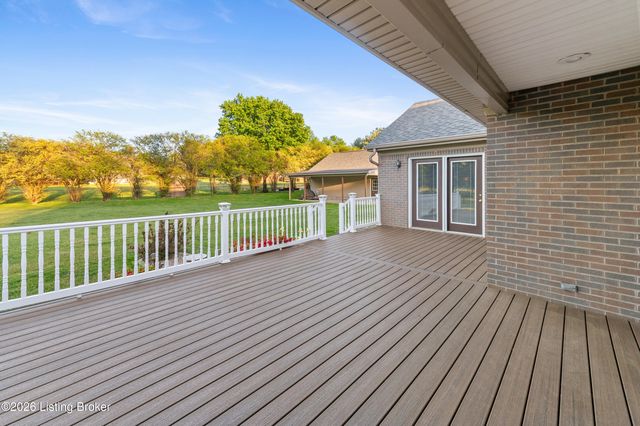 146 N Kristal Springs Dr, Shepherdsville, KY 40165