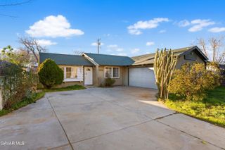 38609 Glenraven Avenue, Palmdale, CA 93550