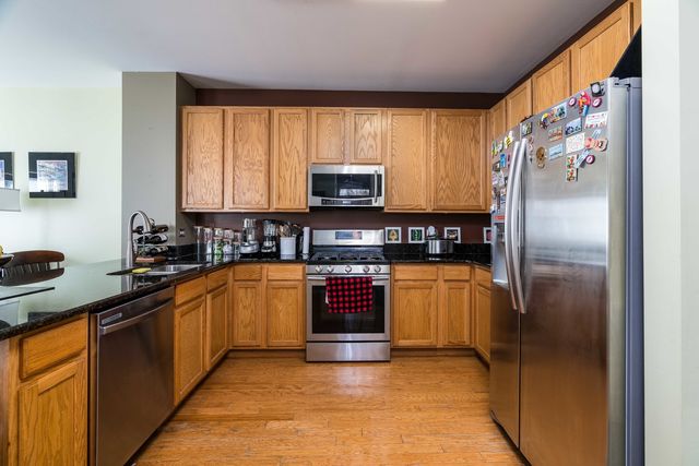 749 Dillon Court, Grayslake, IL 60030