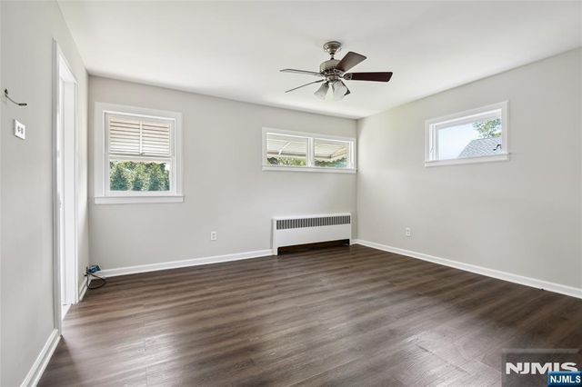 990 Washington Avenue, Ho-ho-kus, NJ 07423