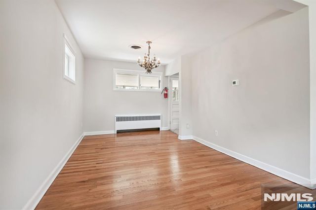 990 Washington Avenue, Ho-ho-kus, NJ 07423