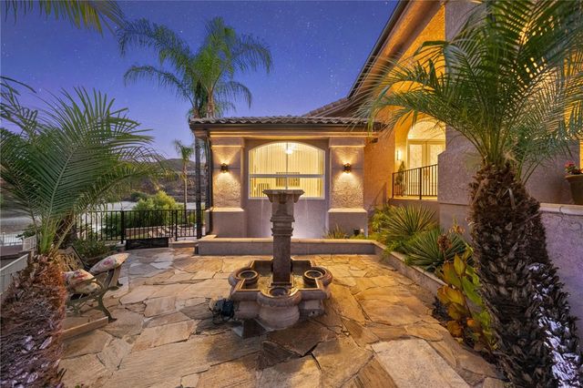 22001 Loch Lomond Drive, Canyon Lake, CA 92587